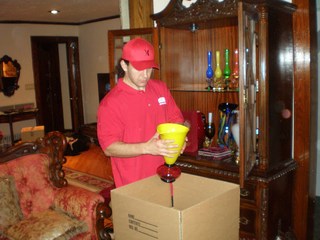 We train our staff in the moving and packing techniques required to luxury pack and transport Antiques and 
Valuable Fine Art.